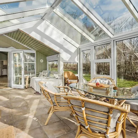 In With Wi-fi Holiday home