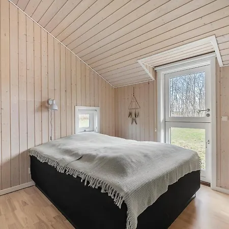 3 Bedroom Stunning In בית נופש Mesinge