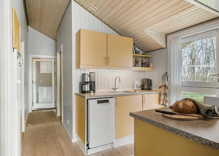 Ferienhaus 3 Bedroom Stunning In Mesinge